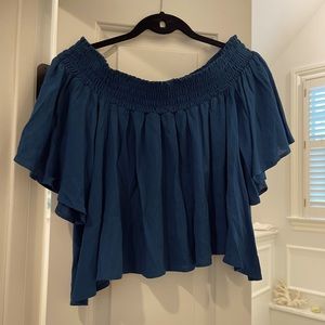Cropped top with Fully elasticized neckline